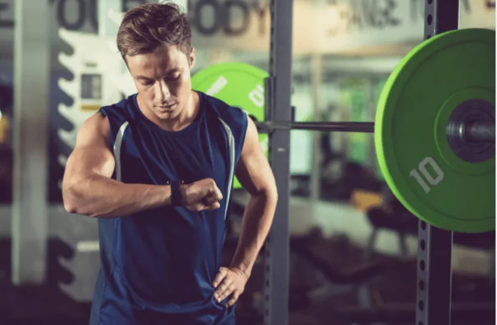 Travailler par cycle d'entraînement vous permet d'améliorer les gains de masse musculaire sur le long terme