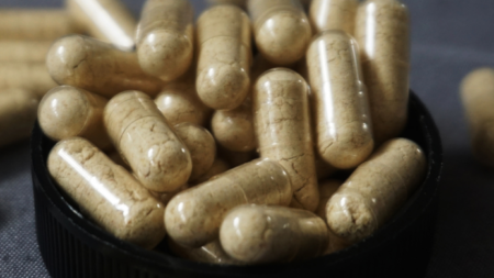 Vitamine K2 danger : précautions et contre-indications