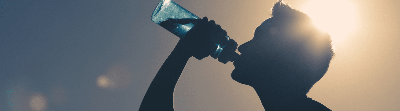 Combien de litres d'eau par jour pour une personne sportive